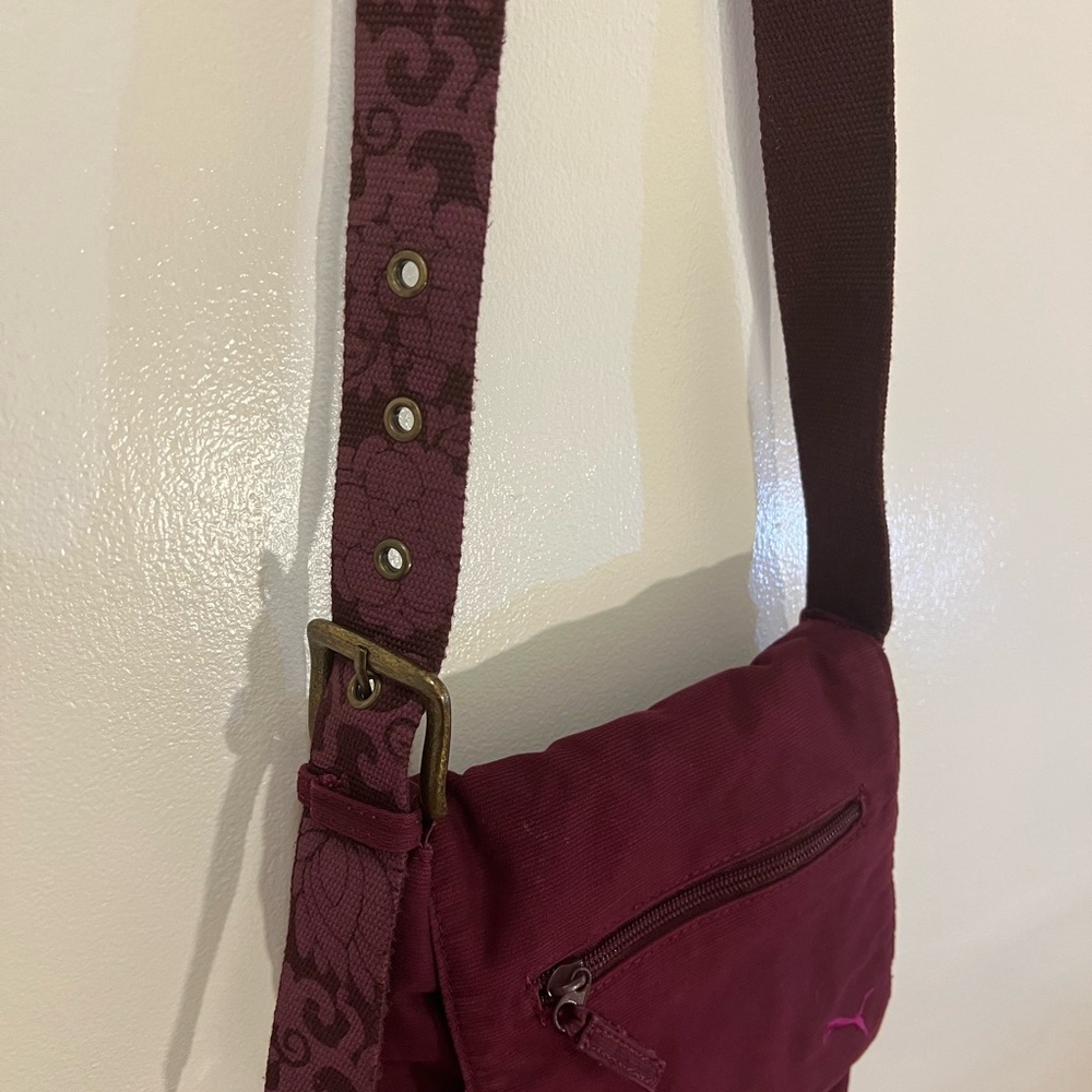 Puma Corduroy Maroon Crossbody Bag Floral Strap Buckle Zipper - Picture 5 of 11